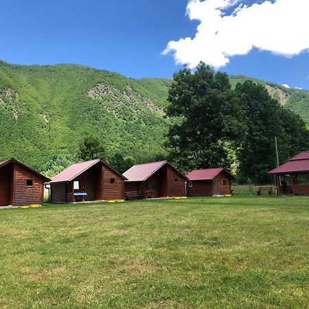 Bungalows-Oaza Vuthaj Esterno foto